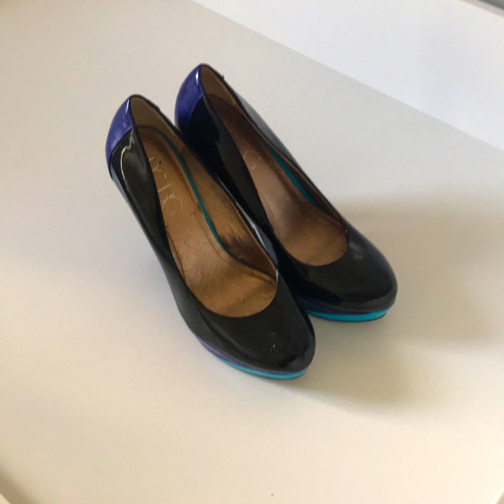 BCBG heels